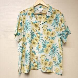 Bonworth Floral Shirt Size Medium P Hawaiian Button Down Silky Polyester Travel​
